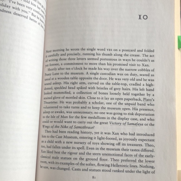 2 books - “Silk” by Alessandro Baricco & “The Children of Men” by P.D. James - Picture 7 of 7